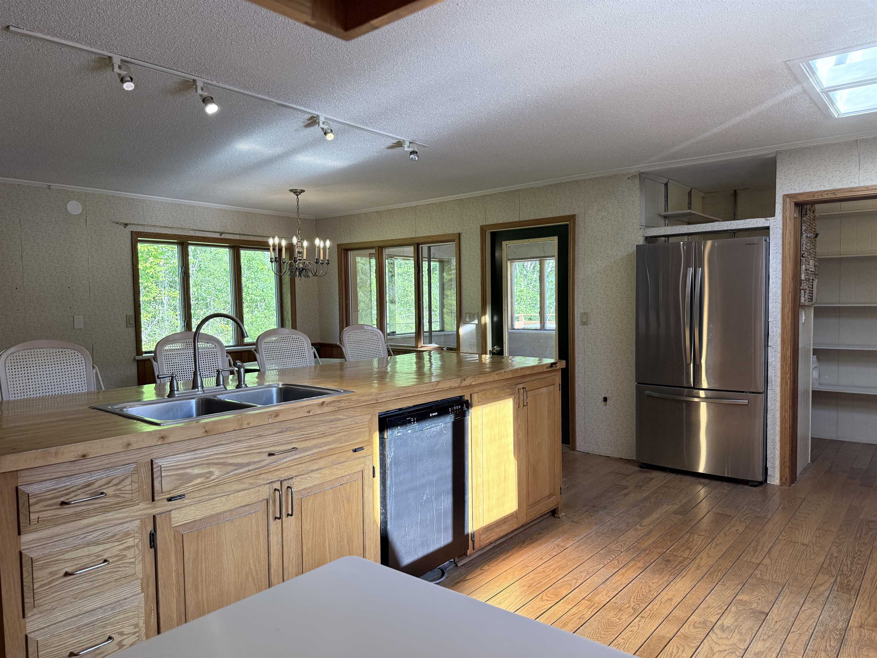 498 Town Line Road Bennington, VT 05201 - Photo 4 of 54