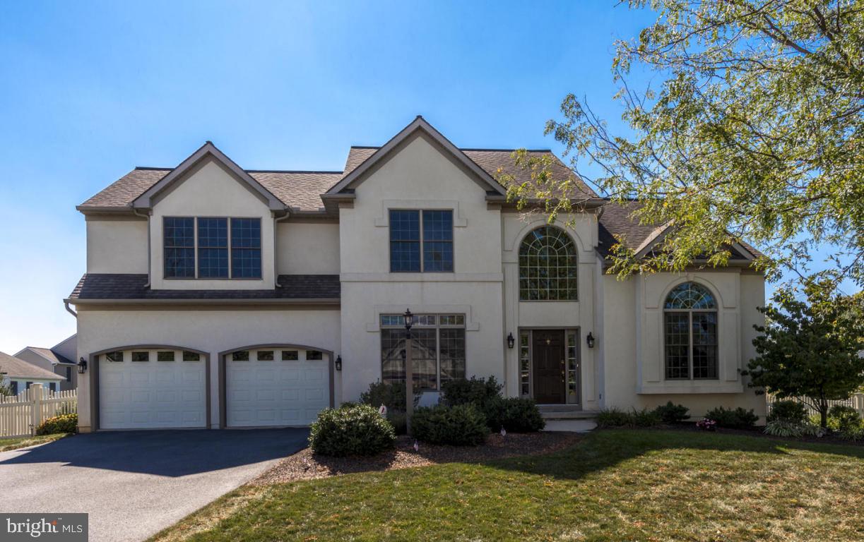 105 Ridgefield Way Lititz, PA 17543 - Photo 1 of 37