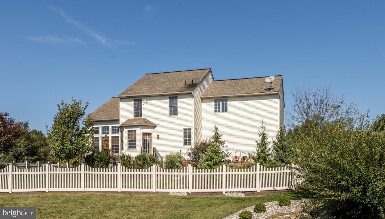 105 Ridgefield Way Lititz, PA 17543 - Photo 36 of 37