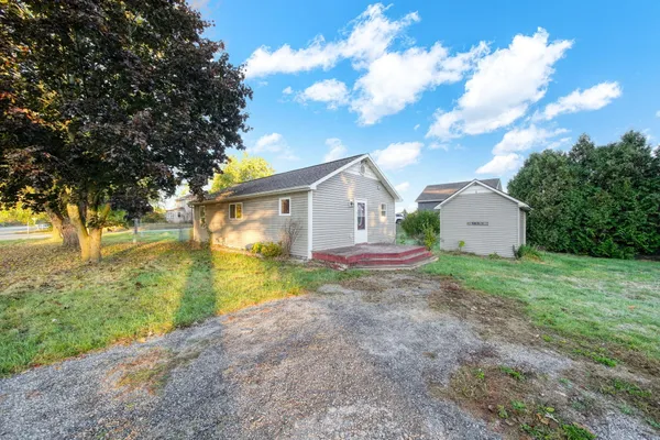 $150,000 | 11004 Wamplers Lake Road, Brooklyn, MI 49230