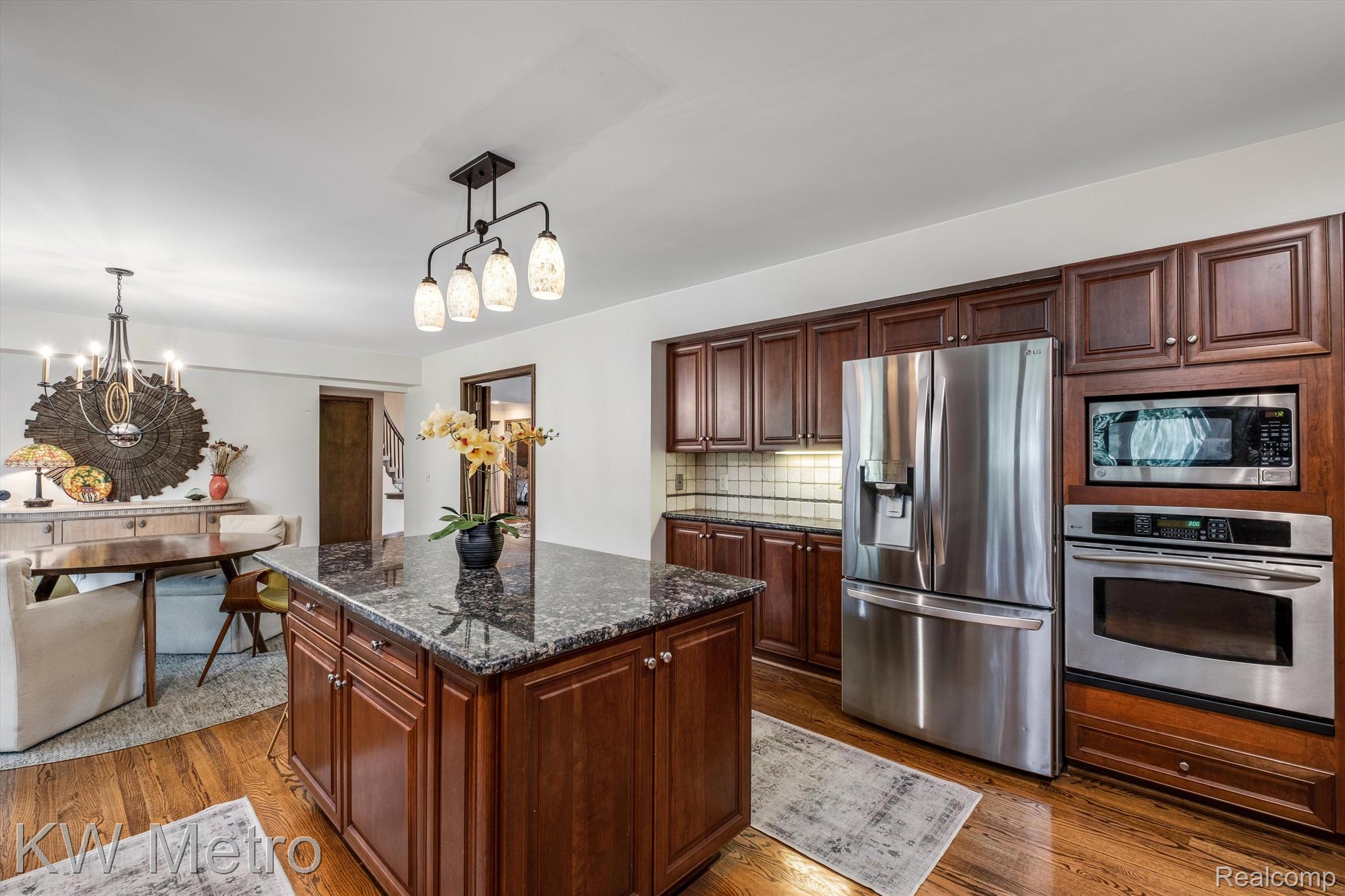 2823 Chancery Court Rochester, MI 48306 - Photo 12 of 39 Truly, a chefs dream complete with new appliances.
