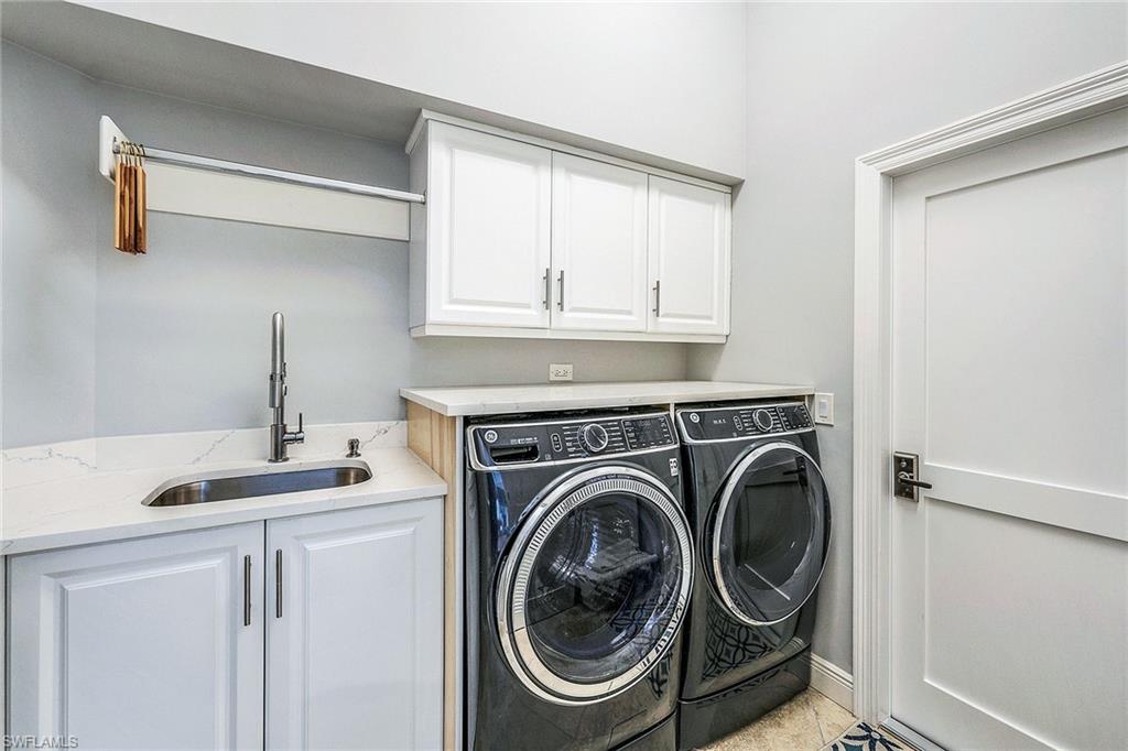 713 Shadow Lake Lane Naples, FL 34108 - Photo 19 of 34