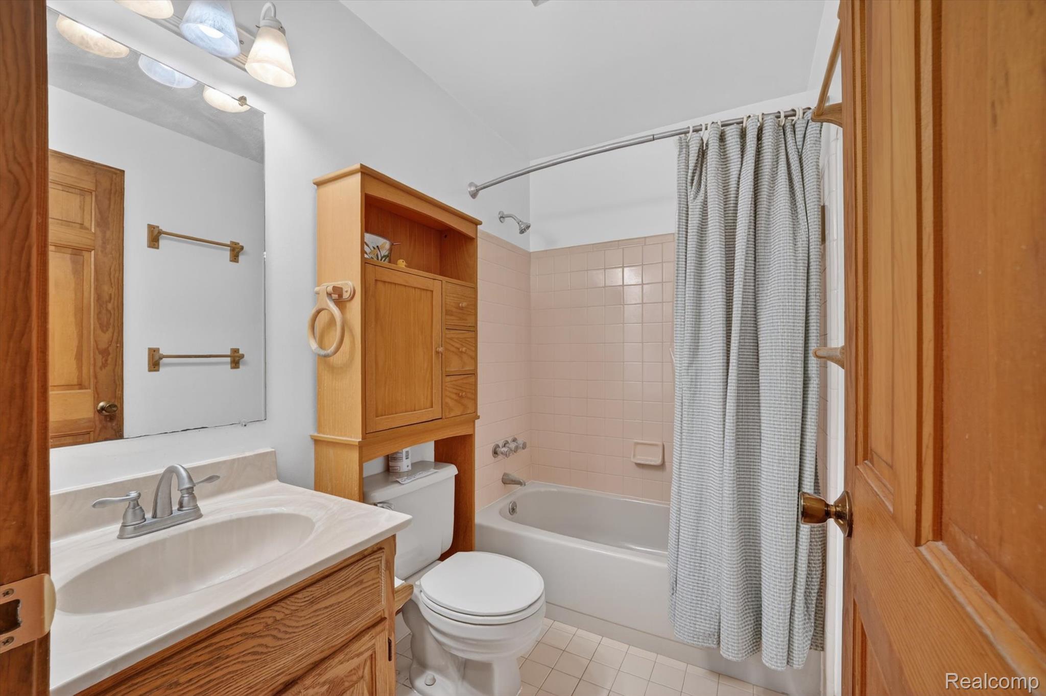 2533 West Sigler Road Carleton, MI 48117 - Photo 22 of 46 25-2533-W-Sigler-Rd-Windowstill-Photography.jpg