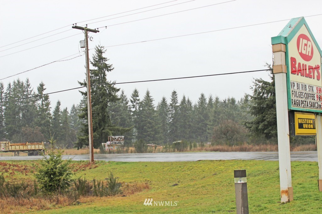 10330 Highway 12 Rochester, WA 98579 - Photo 10 of 11