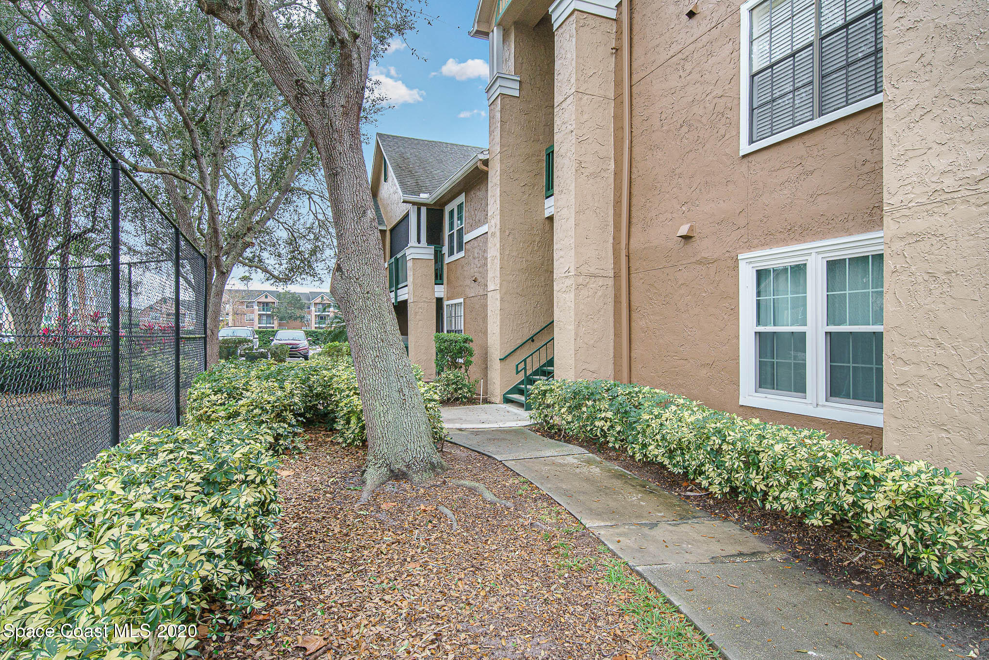 7667 North Wickham Road, Unit 914 Melbourne, FL 32940 - Photo 1 of 29 Tropical Paradise