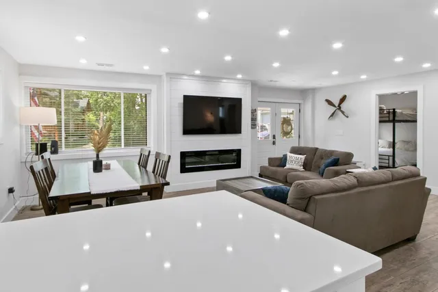 $795,000 | 539 Highland Road, Williams Bay, WI 53191