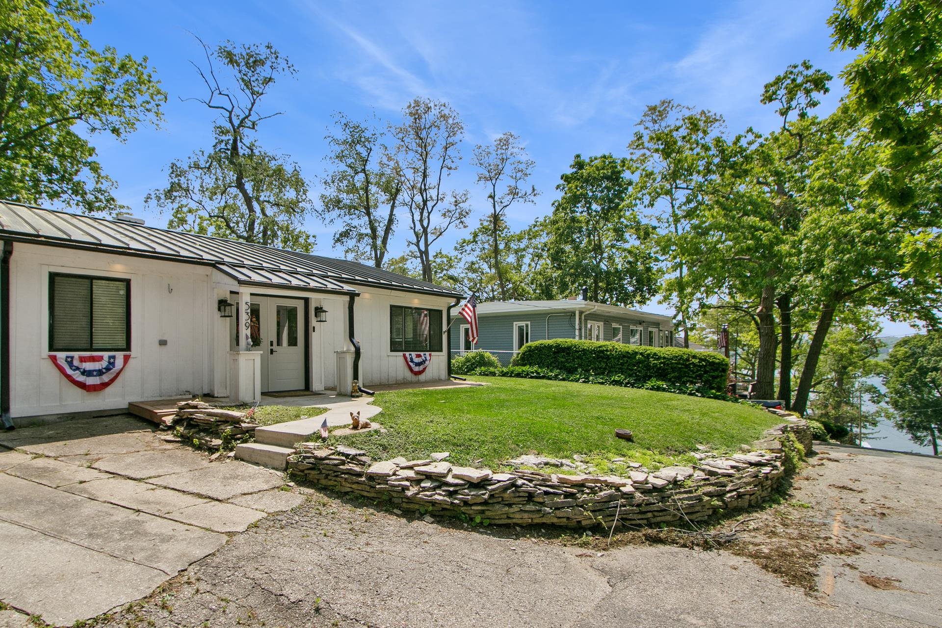 539 Highland Road Williams Bay, WI 53191 - Photo 9 of 38