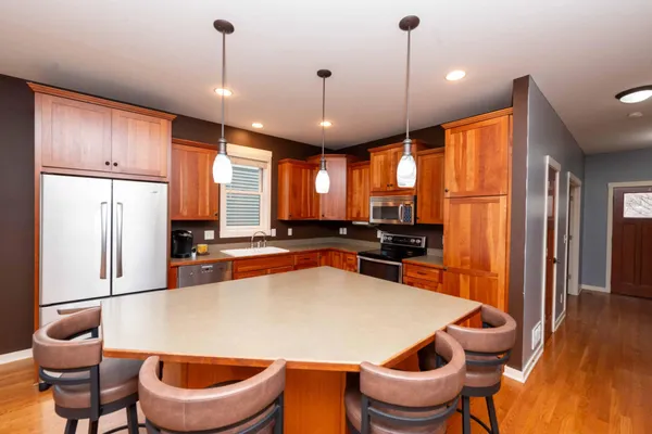 $539,777 | 11446 Balsam Way, Woodbury, MN 55129