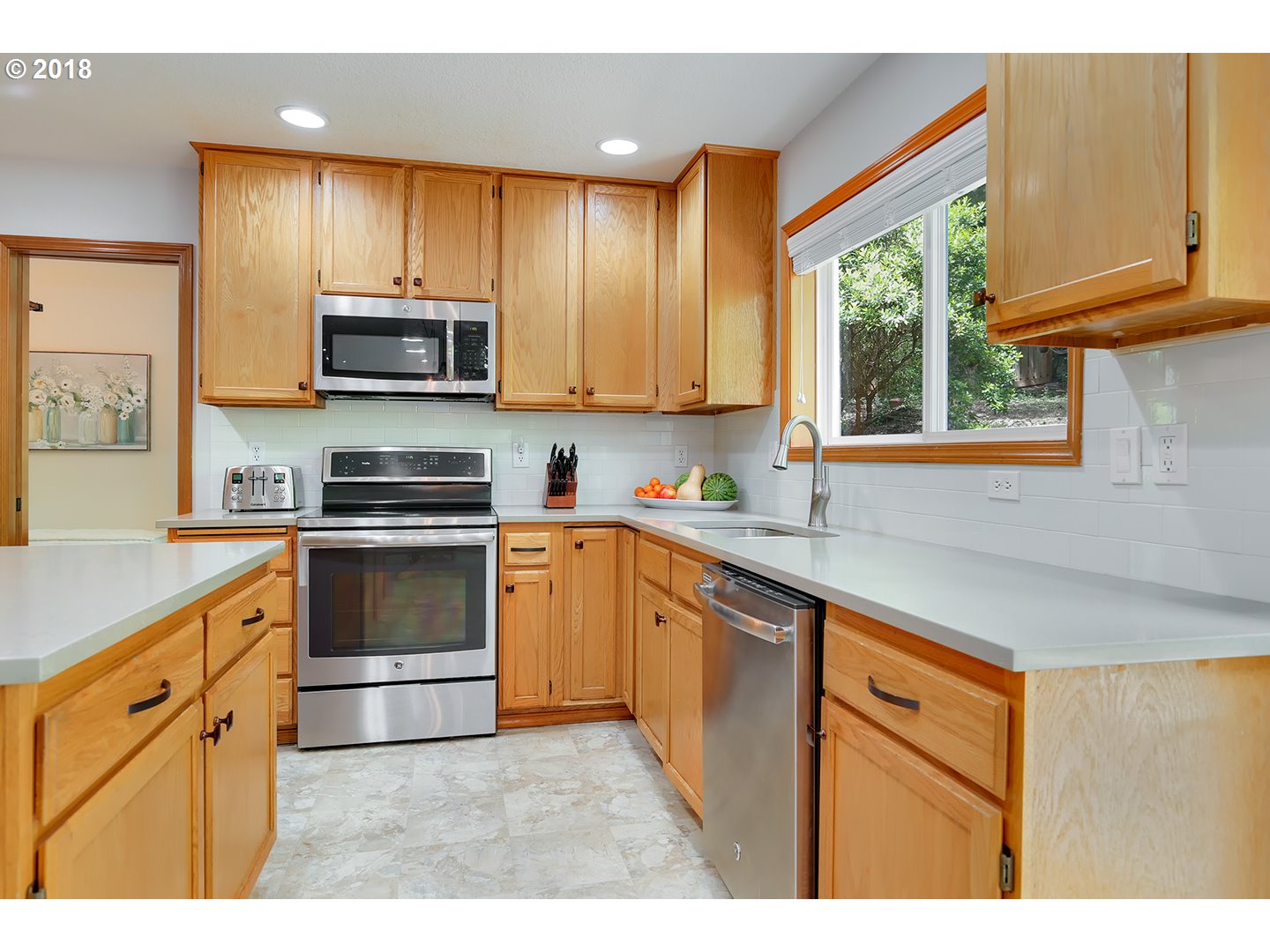 10050 Southwest Shearwater Loop Beaverton, OR 97007 - Photo 13 of 32 Gallery Image 13