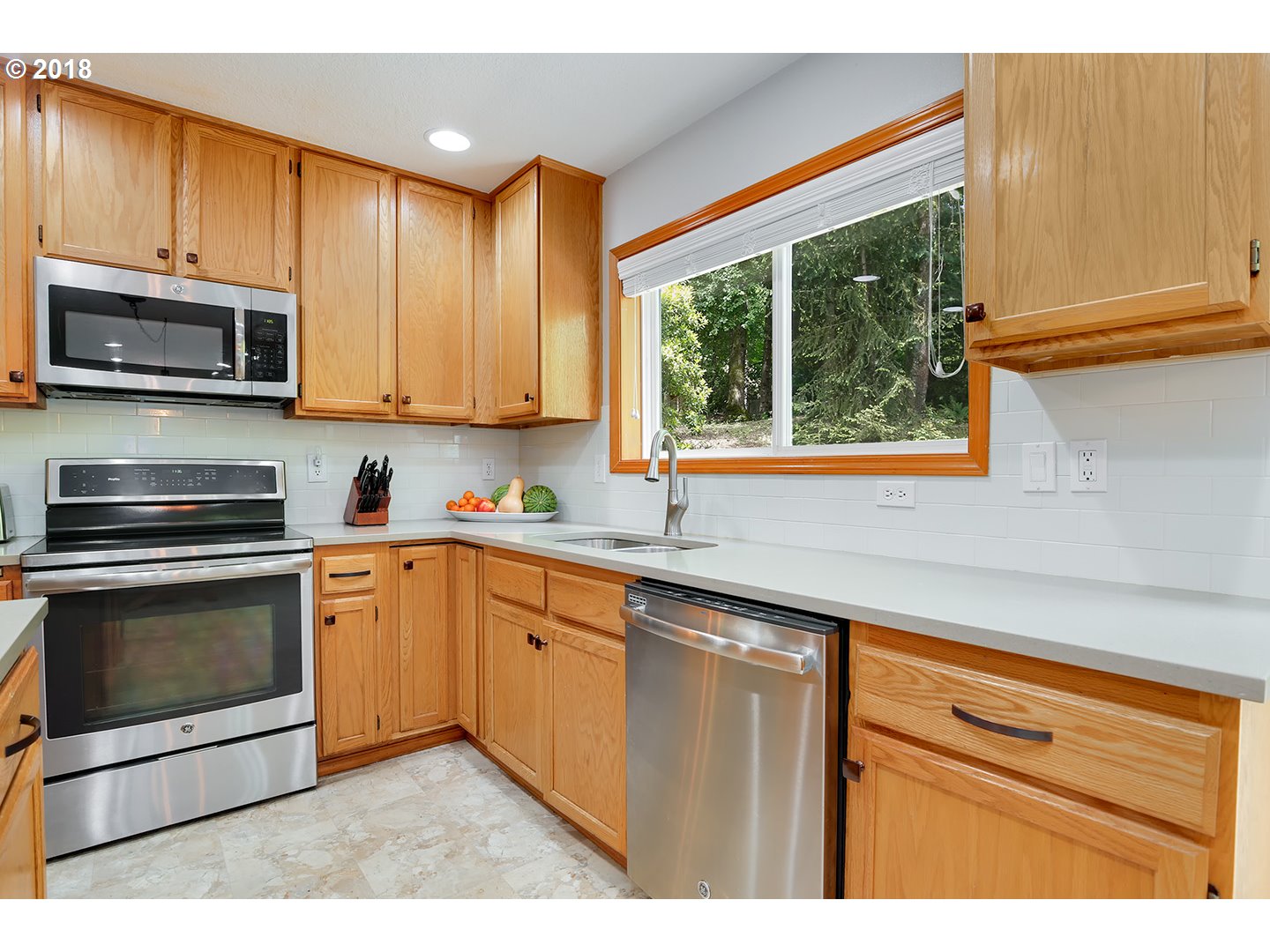 10050 Southwest Shearwater Loop Beaverton, OR 97007 - Photo 15 of 32 Gallery Image 15