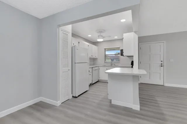 $1,700 | 1251 Northwest 13th Street, Unit 433, Boca Raton, FL 33486