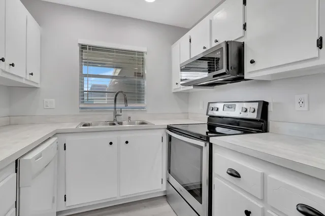 $1,700 | 1251 Northwest 13th Street, Unit 433, Boca Raton, FL 33486
