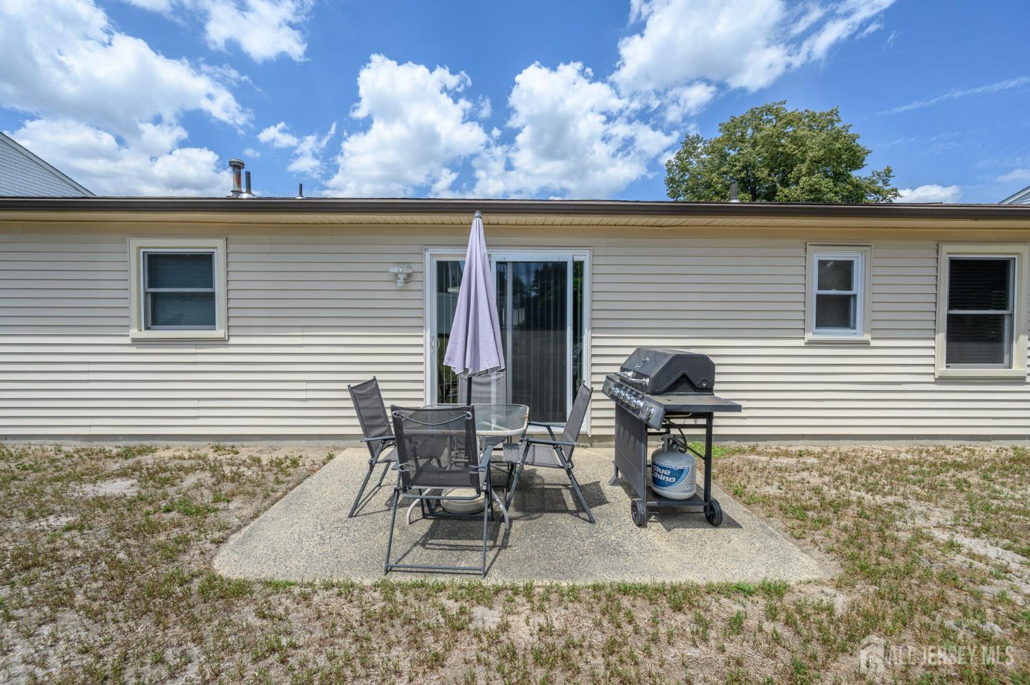 5 Evergreen Place Howell, NJ 07731 - Photo 21 of 31