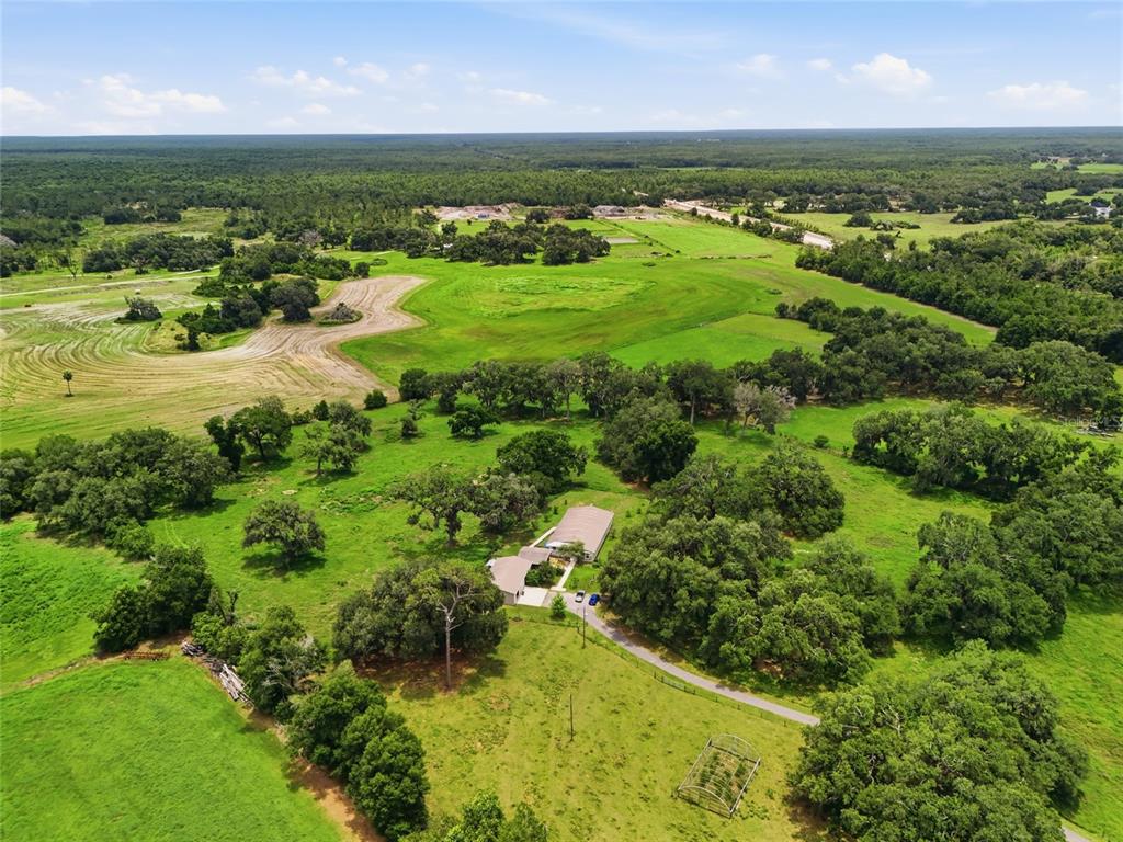 9468 Janmar Road Dade City, FL 33525 - Photo 7 of 47