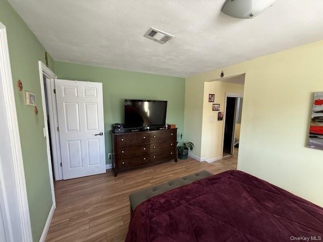 109 Elliot Street Merrick, NY 11566 - Photo 5 of 25