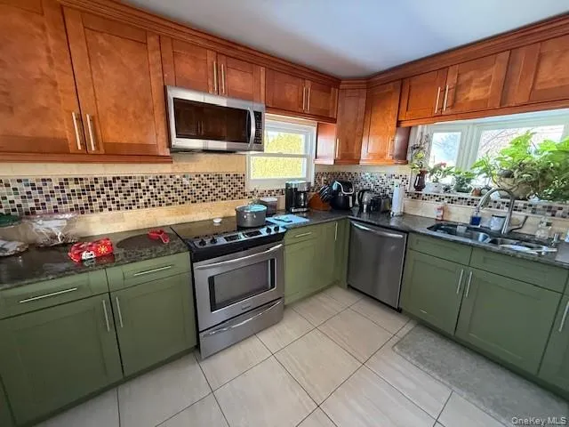 $1,040,000 | 109 Elliot Street, Merrick, NY 11566