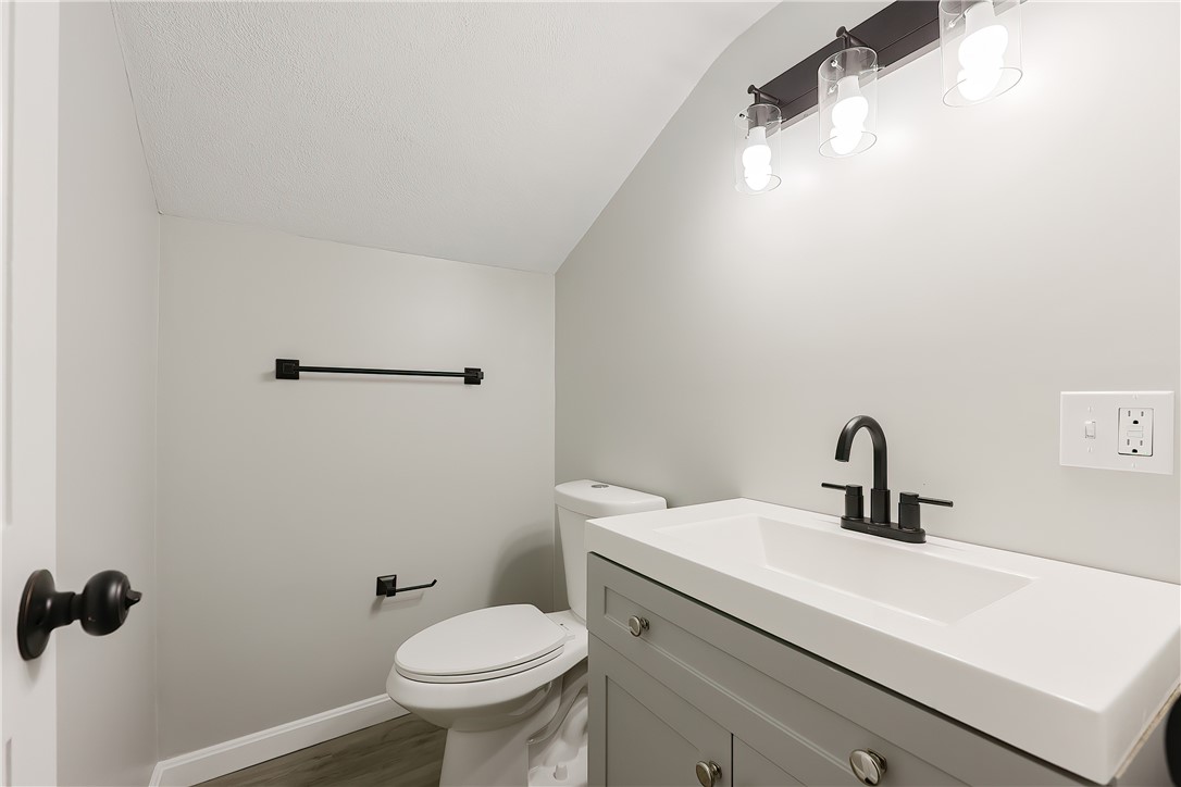 312 Wakefield Street West Warwick, RI 02893 - Photo 19 of 38