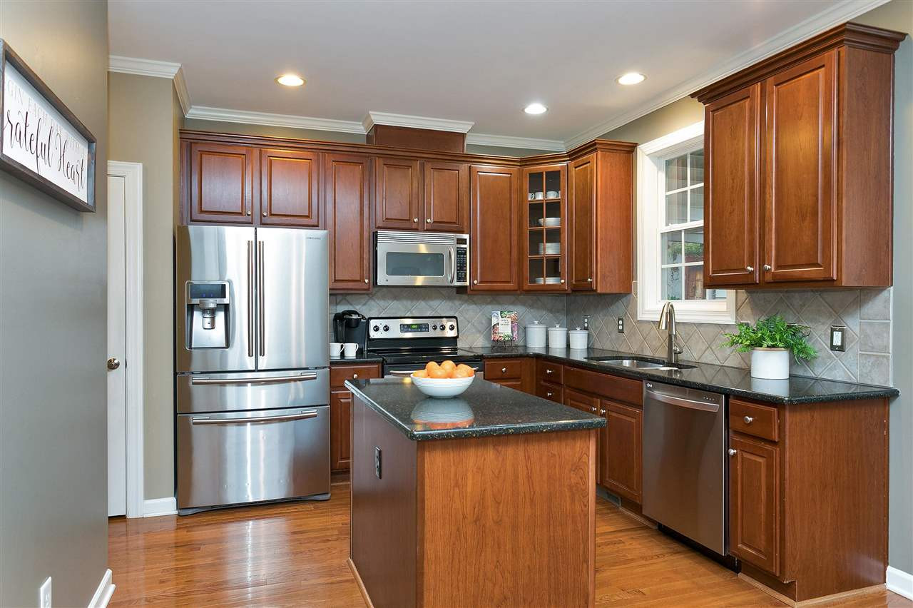 3511 Edgemont Drive Raleigh, NC 27612 - Photo 8 of 30 Kitchen