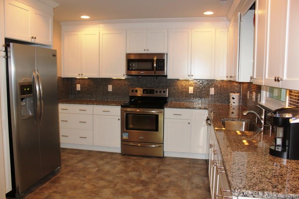 10443 Sardis Oaks Road Charlotte, NC 28270 - Photo 2 of 16
