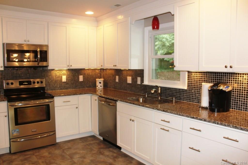 10443 Sardis Oaks Road Charlotte, NC 28270 - Photo 3 of 16