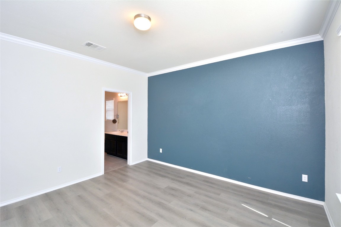 113 Thrasher Cove Leander, TX 78641 - Photo 7 of 19 Primary bedroom