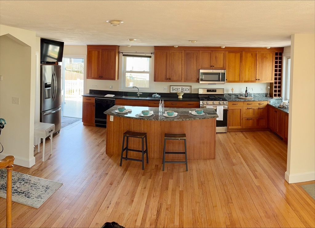 11 Fox Hill Road Nahant, MA 01908 - Photo 8 of 40 Gallery Image 8