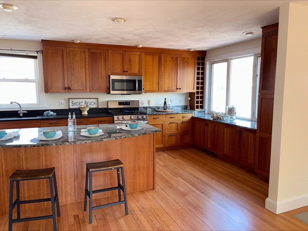 11 Fox Hill Road Nahant, MA 01908 - Photo 9 of 40 Gallery Image 9