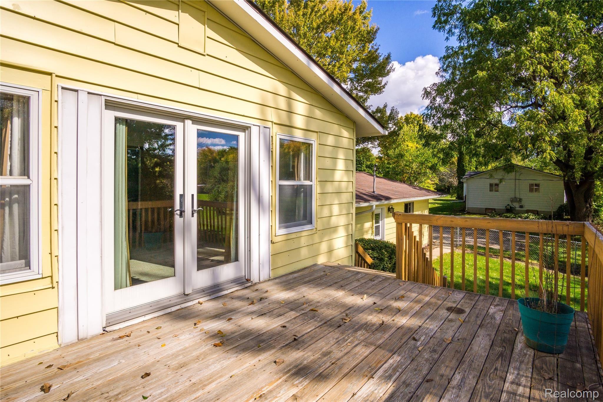 3217 Rolston Road Fenton, MI 48430 - Photo 25 of 30 Exteriors (9 of 13).JPG