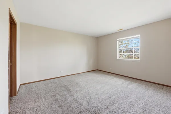 $240,000 | 36 Gant Circle, Unit H, Streamwood, IL 60107