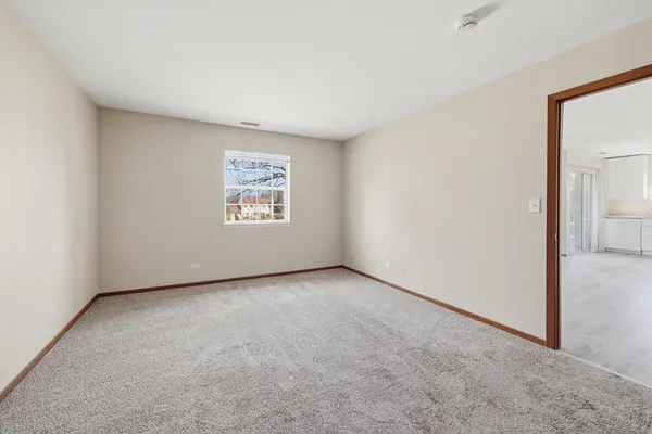 $240,000 | 36 Gant Circle, Unit H, Streamwood, IL 60107