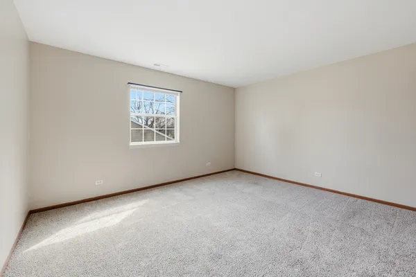 $240,000 | 36 Gant Circle, Unit H, Streamwood, IL 60107