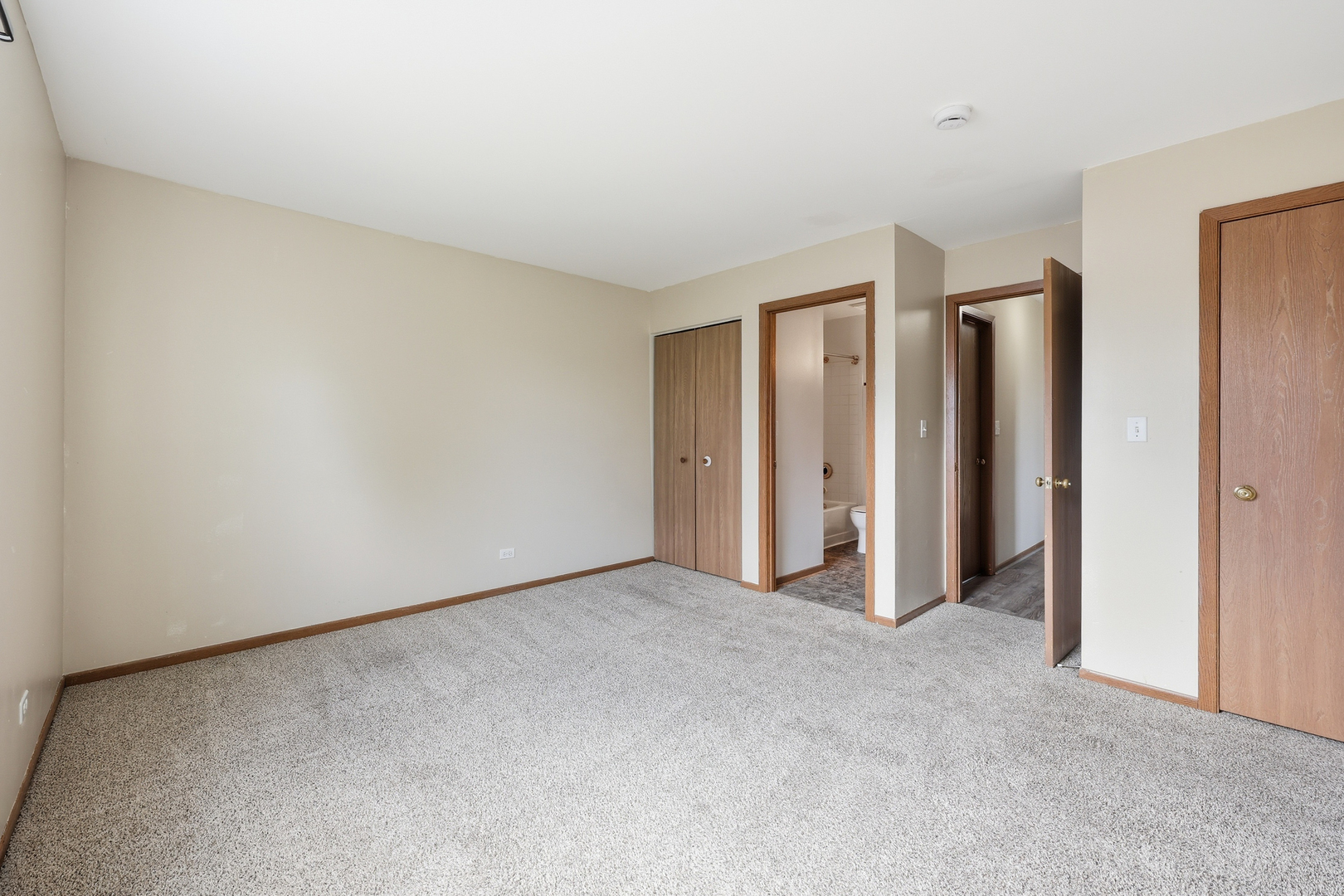 36 Gant Circle, Unit H Streamwood, IL 60107 - Photo 18 of 22 a view of an empty room