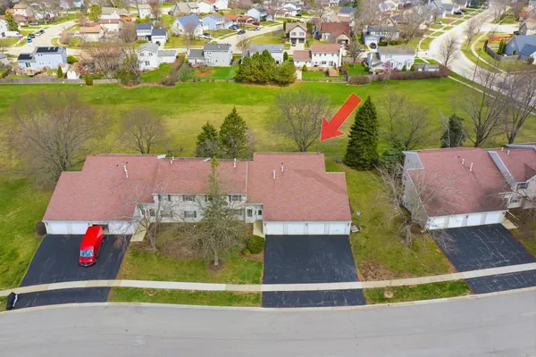 $240,000 | 36 Gant Circle, Unit H, Streamwood, IL 60107