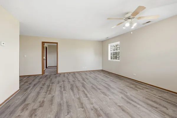 $240,000 | 36 Gant Circle, Unit H, Streamwood, IL 60107