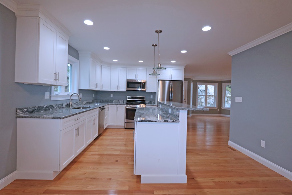 4 Cheriton Road Boston, MA 02132 - Photo 7 of 13
