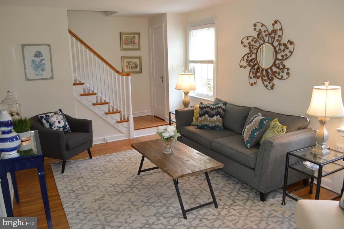 814 Pleasant Hill Road Wallingford, PA 19086 - Photo 5 of 24 Living room
