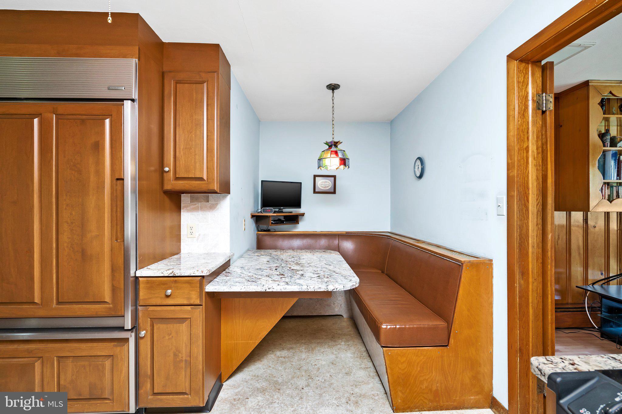 987 Bear Tavern Road Ewing, NJ 08628 - Photo 10 of 29 Eat In Kitchen