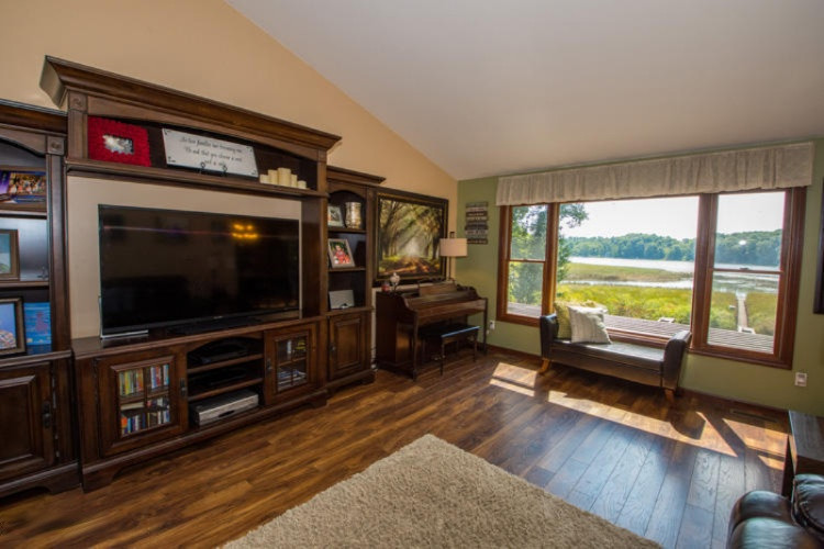 66930 Robbins Lake Road Jones, MI 49061 - Photo 6 of 52 66930 Robbins Lake Dr Living room (3)