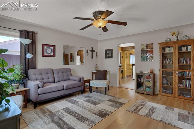 932 Prairie Road Colorado Springs, CO 80909 - Photo 5 of 25 Gallery Image 5