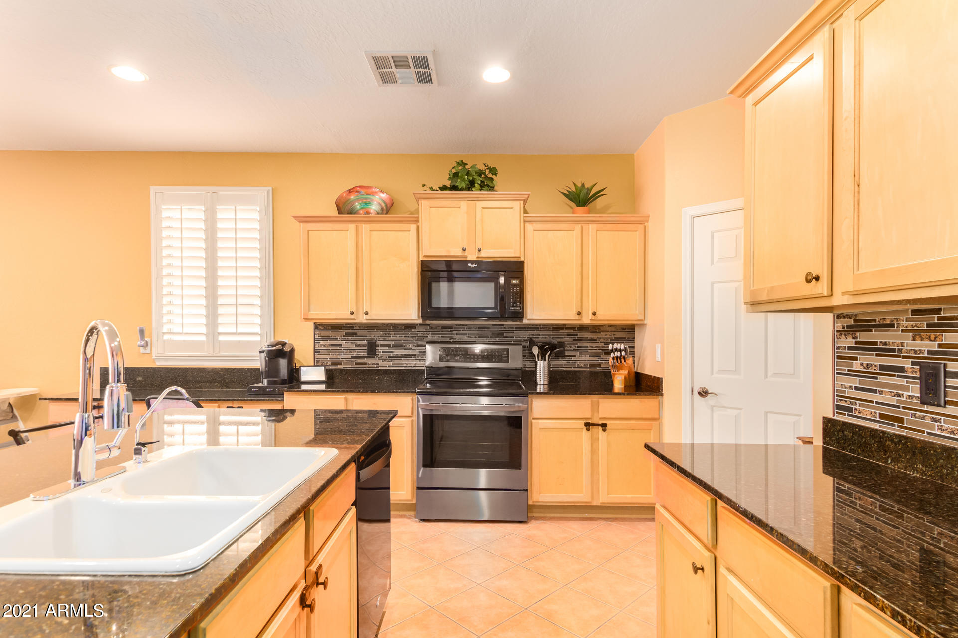 18505 Verdin Road Goodyear, AZ 85338 - Photo 17 of 40 17 - Verdin