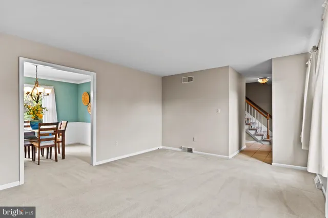 a view of an empty room with window