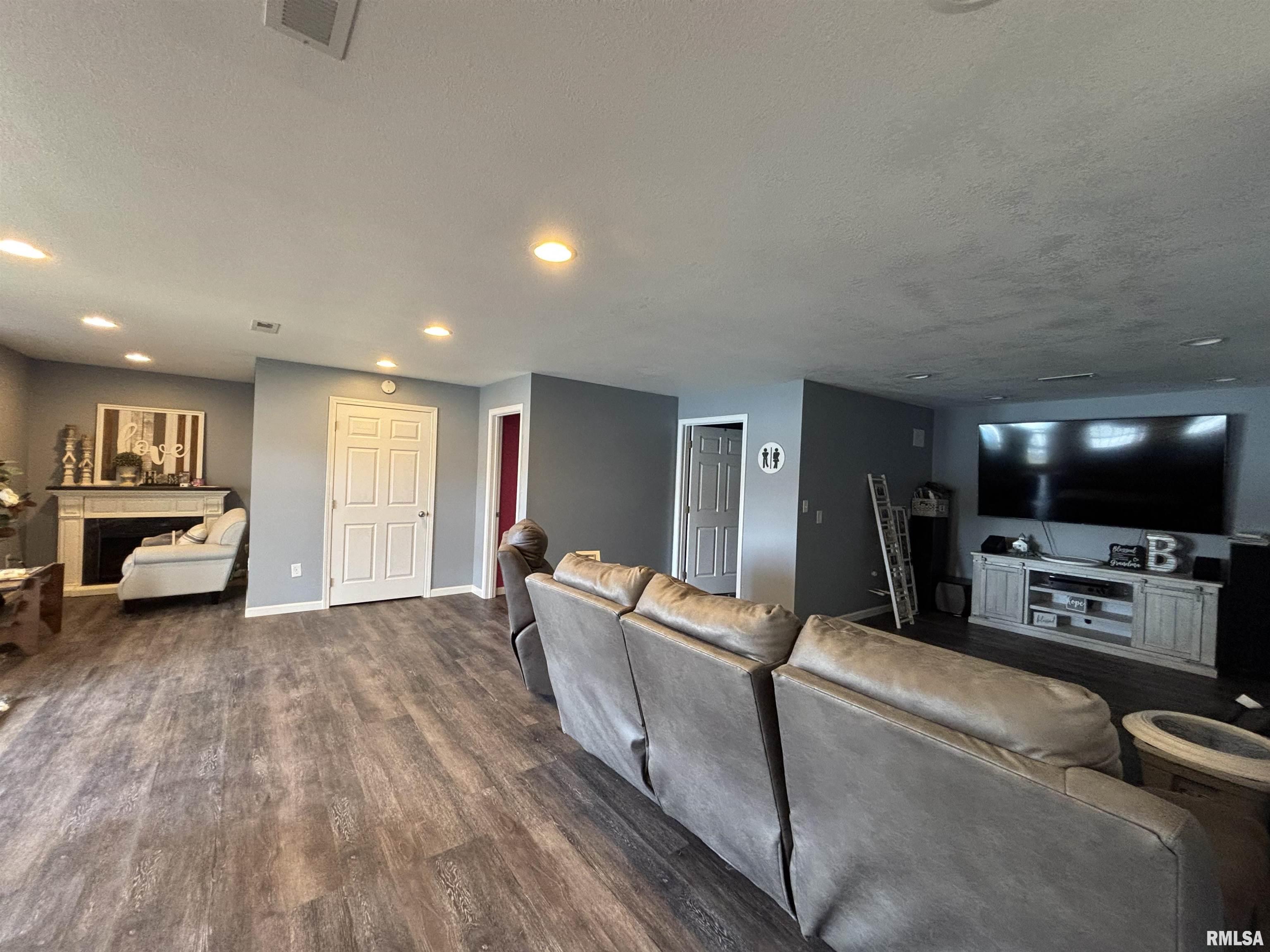 9237 Hohman Lake Road Brookport, IL 62910 - Photo 24 of 28 Gallery Image 24