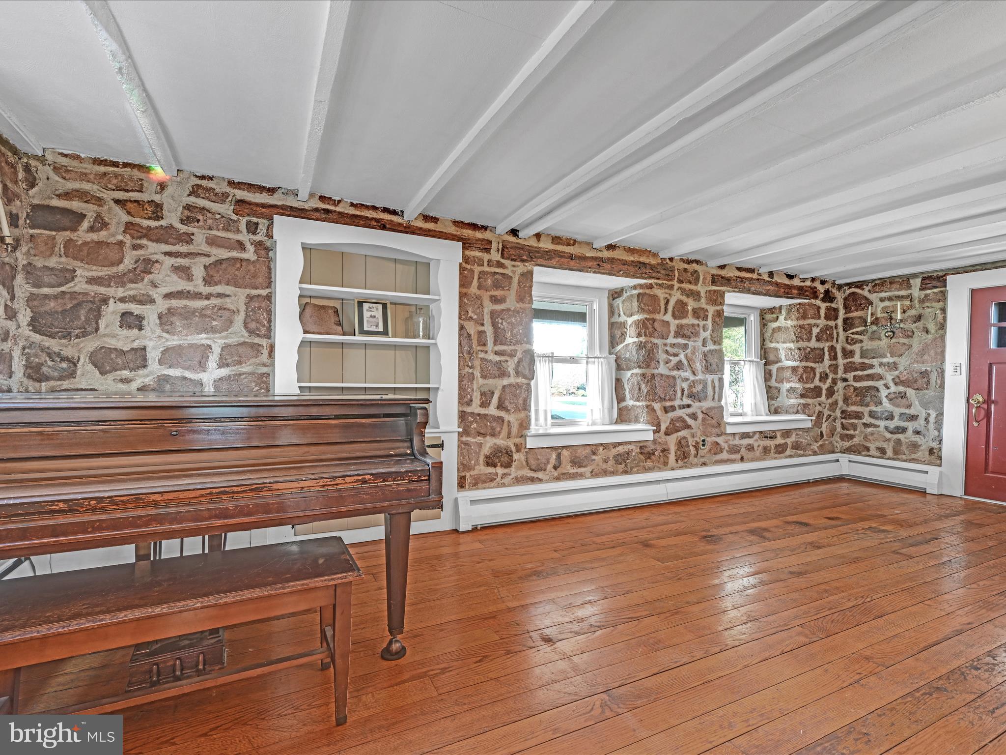 300 South Windy Mansion Road Denver, PA 17517 - Photo 20 of 47 Living Room