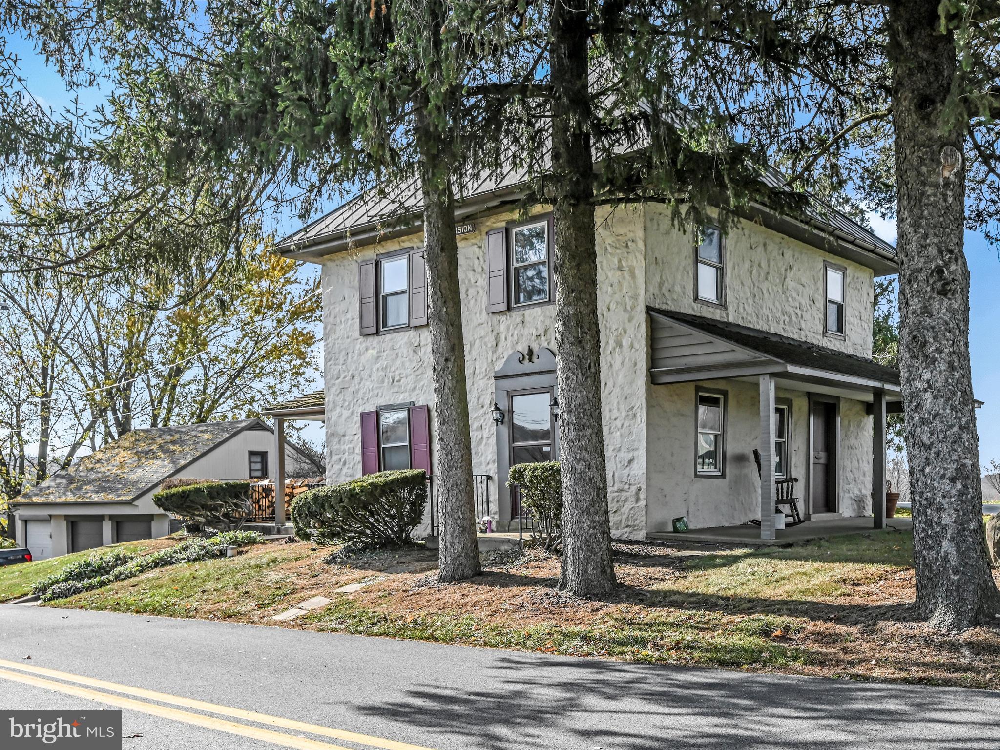 300 South Windy Mansion Road Denver, PA 17517 - Photo 4 of 47 Front Corner