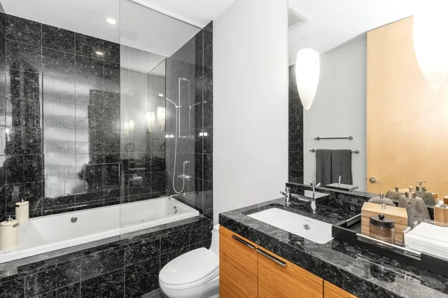 $4,450,000 | 50005 High Point Lane, New Buffalo, MI 49117