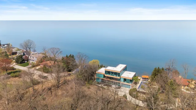 $4,450,000 | 50005 High Point Lane, New Buffalo, MI 49117