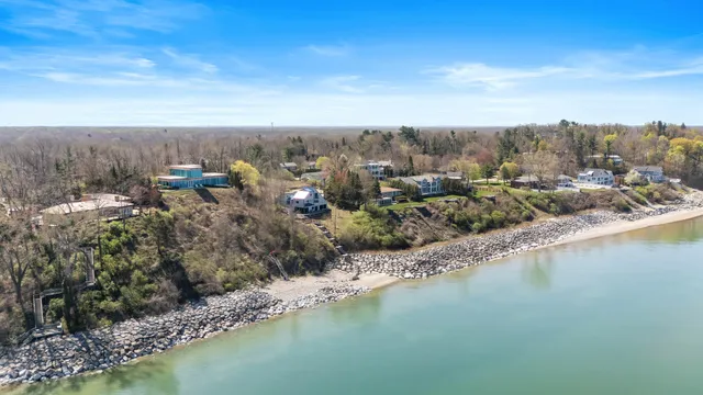 $4,450,000 | 50005 High Point Lane, New Buffalo, MI 49117