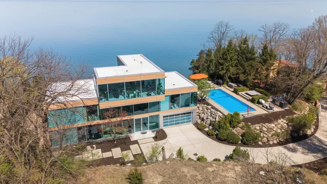 $4,450,000 | 50005 High Point Lane, New Buffalo, MI 49117