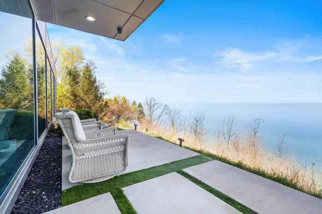 $4,450,000 | 50005 High Point Lane, New Buffalo, MI 49117