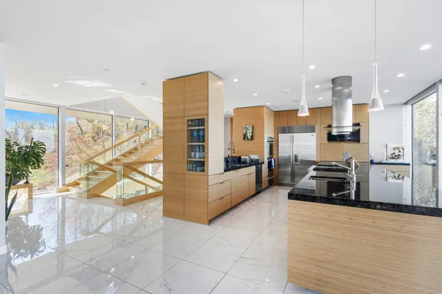 $4,450,000 | 50005 High Point Lane, New Buffalo, MI 49117